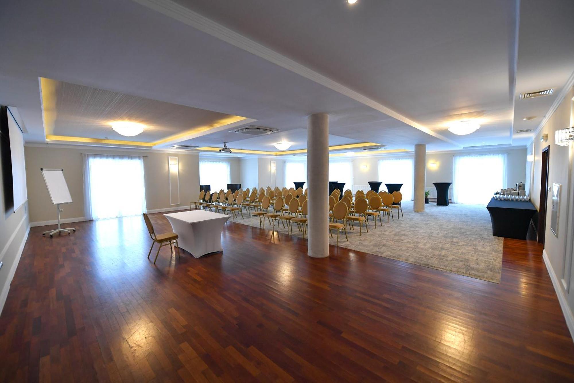 Hotel Focus Centrum Konferencyjne Lublin Ngoại thất bức ảnh