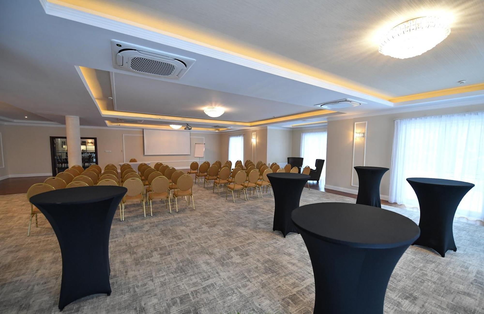 Hotel Focus Centrum Konferencyjne Lublin Ngoại thất bức ảnh